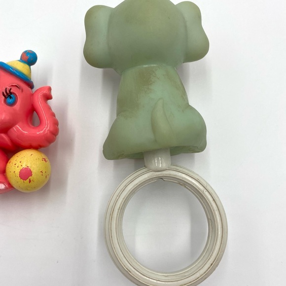 2 Vintage 1976  Sanitoy Elephant Toys Small. - Picture 7 of 10